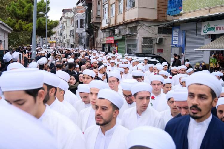 <p>Katılımcılar, Kuran tilaveti ve dualarla bu anlamlı güne şahitlik etti.</p>