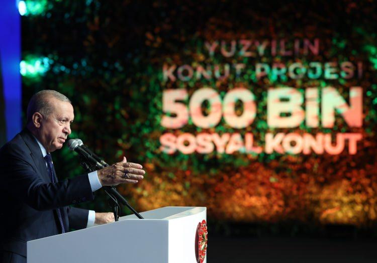 <p>- 81 ilin tamamına 500 bin konut yapılacak. Proje kapsamında inşa edilecek evler 80, 65 ve 55 metrekarelik olacak.</p>
<p> </p>