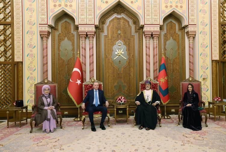 <p>Törende, Enerji ve Tabii Kaynaklar Bakanı Alparslan Bayraktar, Hazine ve Maliye Bakanı Mehmet Şimşek, Milli Savunma Bakanı Yaşar Güler ile Sanayi ve Teknoloji Bakanı Mehmet Fatih Kacır da yer aldı.</p>