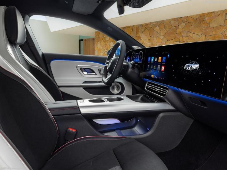 <p>Mercedes-Benz, yeni CLA ile elektrikli sürüş ve dijital deneyim alanlarında çok iddialı</p>
<p> </p>
