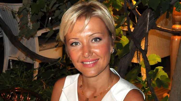 <p>Laçin, <span style="color:#800080"><strong><em>"En bariz estetikli birine, mahallenin fakir kızı rolünü vermek kümün fikriydi acaba?" </em></strong></span>paylaşımıyla <strong>isim vermeden Hilal Altınbilek'i hedef alınca </strong>sosyal medya kullanıcılarından <strong>tepki gecikmedi</strong>. </p>
