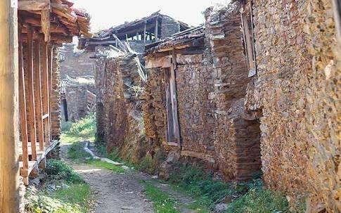 <p> Dünyanın en korkunç köyleri, unutulmuş hikâyeleriyle tüyleri diken diken ediyor.</p>