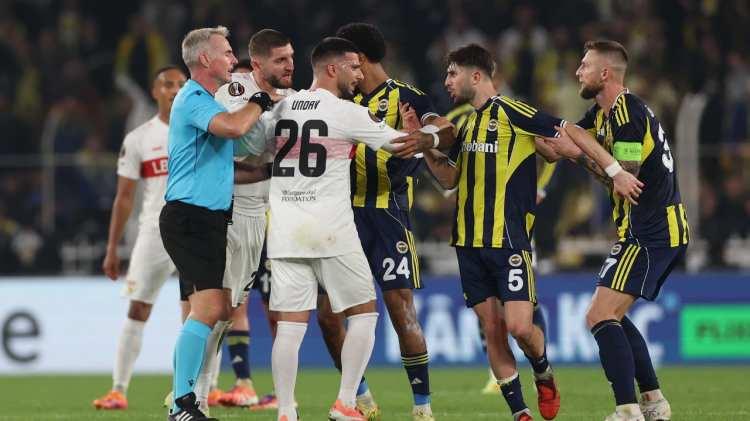 <p><strong>DENİZ VE İSMAİL ARASINDA KAVGA...</strong></p>