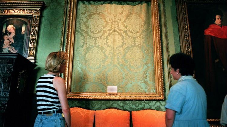 <p>Dünyanın en ünlü sanat eserlerine ev sahipliği yapan müzeler, zaman zaman film senaryolarını aratmayan büyük soygunlara sahne oldu.</p>
