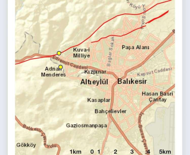 <p>Yerin 12 kilometre derinliğinde olan deprem 2-3 saniye kadar sürse de psikolojik etkisi diğer depremlerden farklı oldu. </p>
