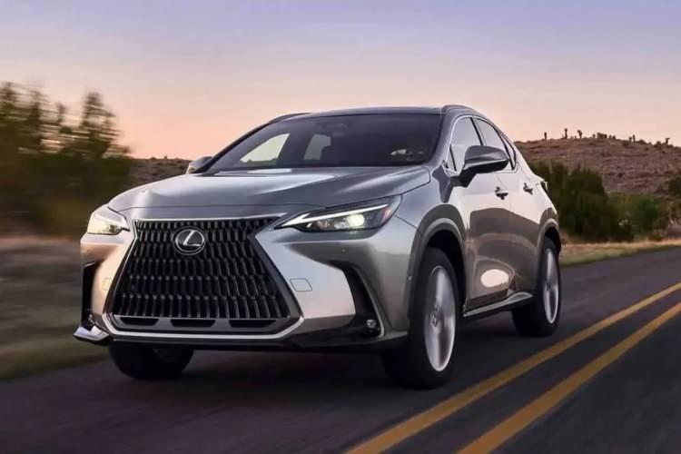<p><span style="color:#B22222"><strong>ZAMDAN HANGİ MODELLER ETKİLENECEK?</strong></span></p>
<p>Türkiye'de sorunsuzluğuyla nam salmış olan Japon otomobillerinin bazıları yeni gümrük vergisinden etkilenecek.</p>
