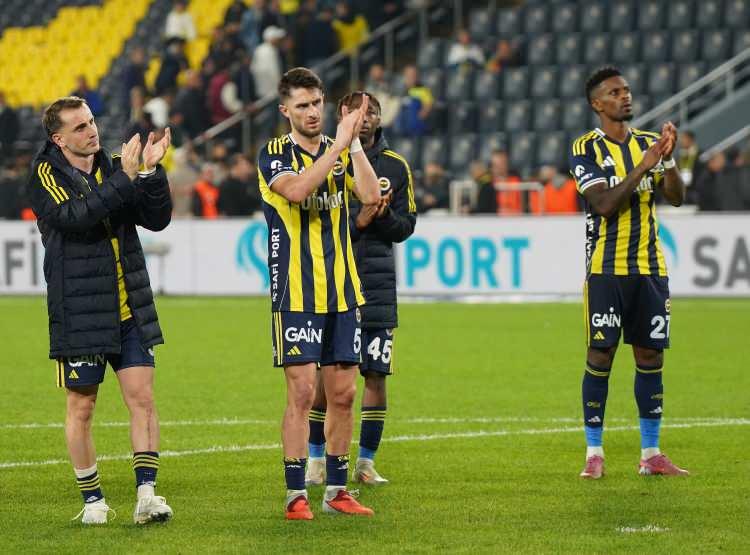 <p>Mücadelede milli futbolcu İsmail Yüksek, futbol hayatını sıkıntıya sokabilecek bir sakatlıktan Karagümrüklü futbolcu Datro Fofana sayesinde kurtuldu.</p>