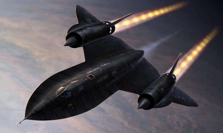 <p><strong>Lockheed Mach 3.4 ya da saatte 2,500 milin &uuml;zerinde bir hıza ulaşacak şekilde inşa edilmiştir.</strong></p>

<p>&nbsp;</p>

<p>Karşılaştırmalı olarak konuşmak gerekirse, SR-71 Blackbird yavaş g&ouml;r&uuml;nebilir &ccedil;&uuml;nk&uuml; maksimum hızı X-15'in sadece yarısı kadardır.</p>
