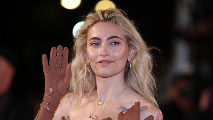 <p>Yabancı basında yer alan haberlere göre, Paris Jackson, miras fonundan bugüne kadar yaklaşık <strong>65 milyon dolar</strong> (yaklaşık 2,7 milyar TL) harcama yaptı.</p>