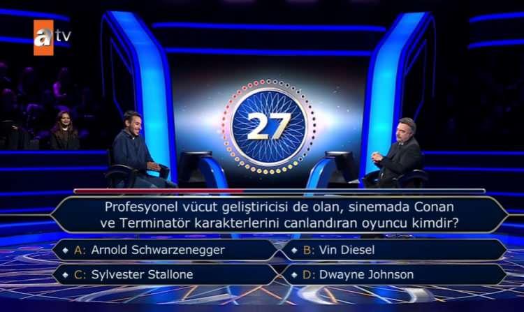 <p>Genç yarışmacı 6.soruya kadar ulaşırken 30 bin TL değerindeki soruya verdiği cevap ile sunucu Oktay Kaynarca'yı şaşırttı.</p>