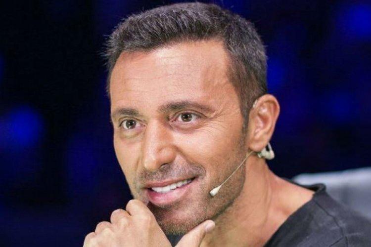 <p>Bu sanatçı, <strong>Mustafa Sandal'ın ta kendisiydi</strong>. Üstelik konsey, Sandal'a <strong>oturum belgesi</strong> de düzenledi.</p>