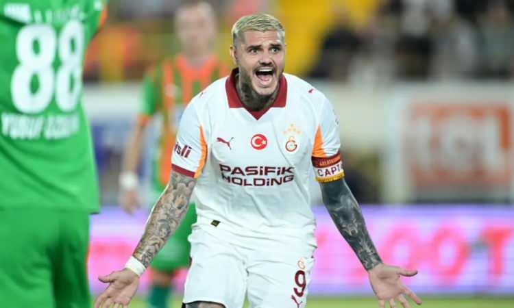 <p><strong>MAURO ICARDİ'YE YİNE KULÜBE YOLU GÖRÜNDÜ</strong></p>