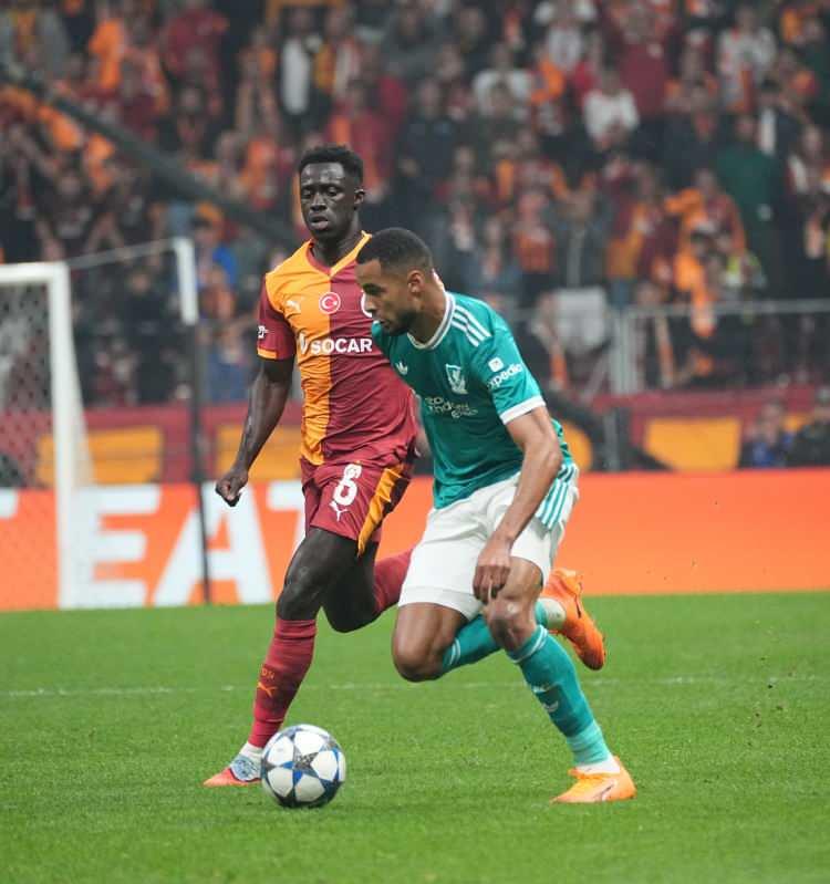 <p>* Davinson Sanchez</p>
