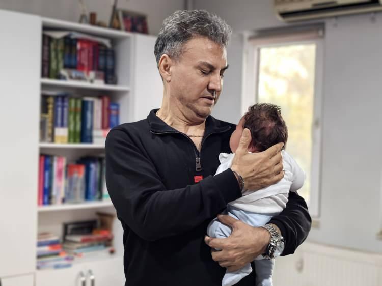 <p>Doğumdan sonra yapılan kontrollerde bebeğin sağlık durumunun iyi olduğu belirlendi.</p>
<p> </p>