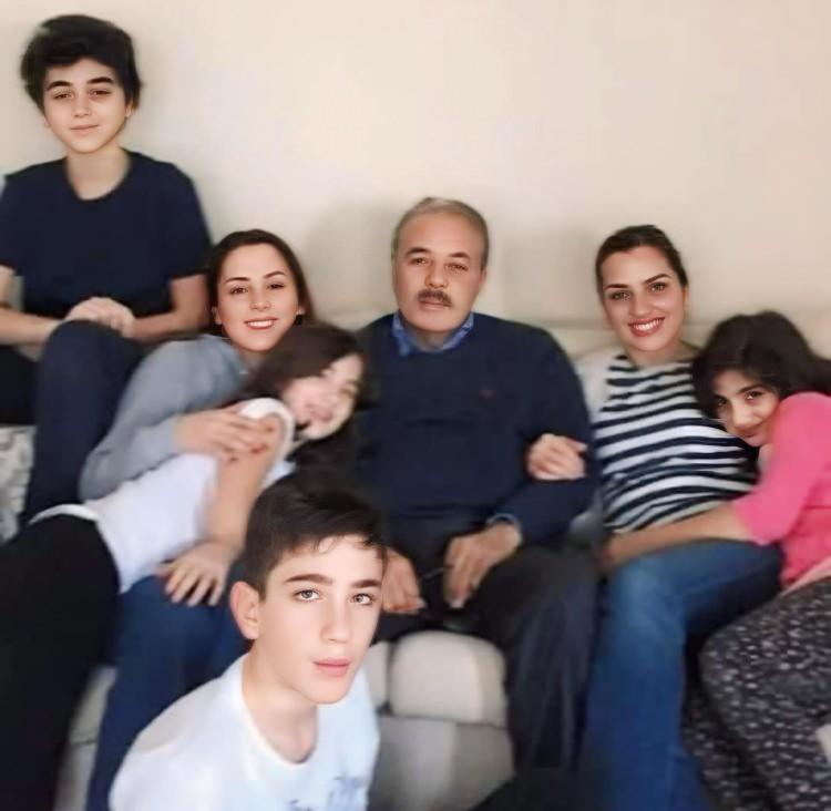 <p><span style="color:#800080"><strong>"KARDEŞLERİMLE BİR SORUNUM YOK!"</strong></span></p>