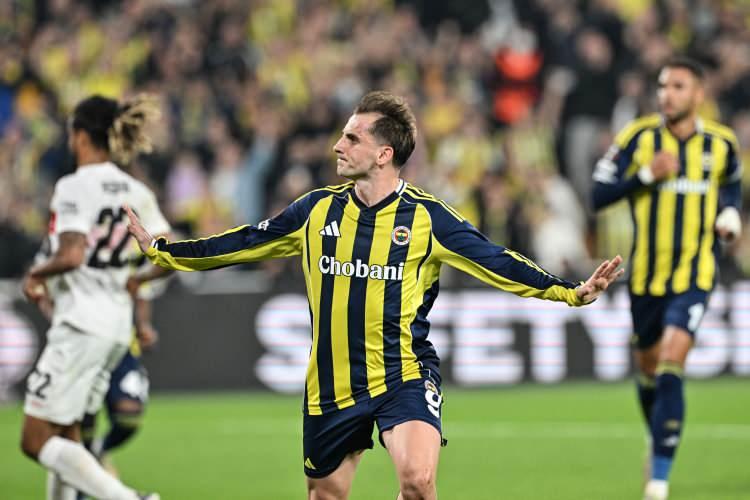 <p>UEFA Avrupa Ligi'nin üçüncü haftasında ise Fenerbahçe, Stuttgart'ı 1-0'la geçti. </p>