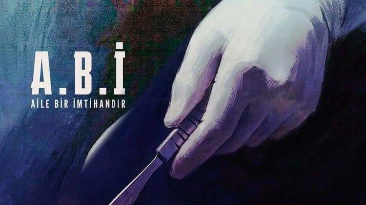 <p><span style="color:#FF0000"><strong>ZİRVEDE "A.B.İ. - AİLE BİR İMTİHANDIR" YER ALIYOR</strong></span></p>

<p><strong>B&ouml;l&uuml;m başı maliyetleriyle &ccedil;ok konuşulan diziler arasında "A.B.İ. &ndash; Aile Bir İmtihandır" adlı yeni yapım maliyetiyle &ouml;ne &ccedil;ıkıyor.&nbsp;</strong></p>
