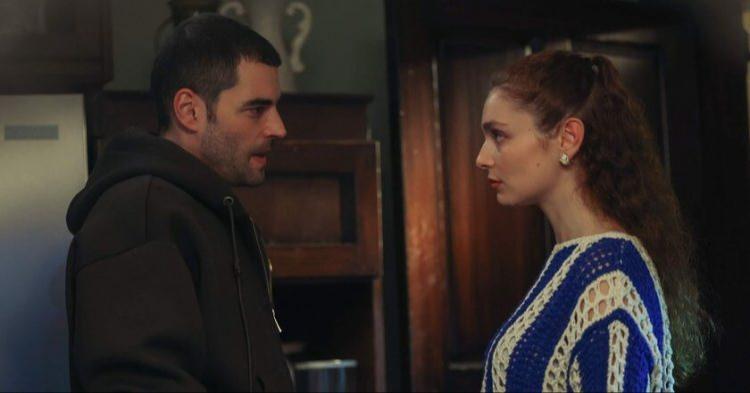 <p><strong>20 milyon TL'lik b&uuml;t&ccedil;esiyle listeye adını yazdıran yeni dizisi "Veliaht", sezonun en &ccedil;ok konuşulan yapımlarından. Başrol oyuncularından Akın Akın&ouml;z&uuml; b&ouml;l&uuml;m başı 1,5 milyon TL, Serra Arıt&uuml;rk ise 750 bin TL alıyor.</strong></p>
