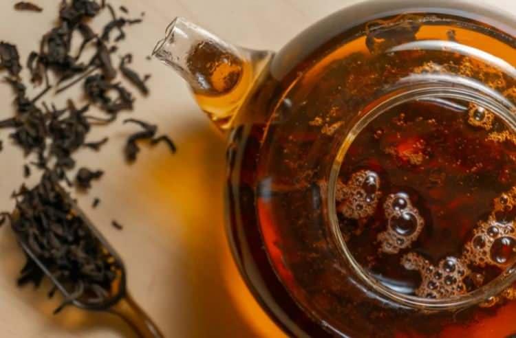 <p><strong><span style="color:#000000">"Gebelik ve emzirme döneminde güvenlidir. Bazı bitkiler bu dönemlerde risklidir. “İlaçlarla birlikte içilebilir.” Oysa birçok bitki çayı ilaçlarla etkileşime girebilir</span></strong></p>
<p> </p>
<p> </p>