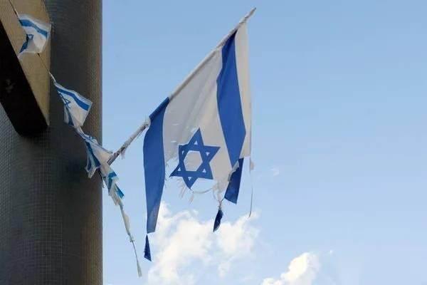 <p><span style="color:#B22222"><strong>12)&nbsp; İSRAİL</strong></span></p>
