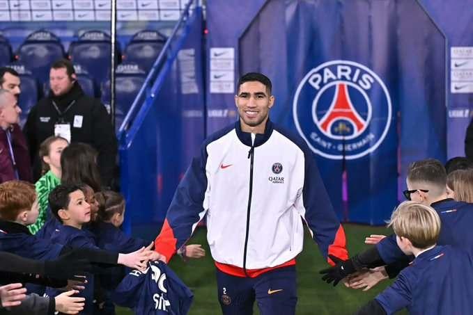 <p>* Achraf Hakimi | PSG | Fas</p>
