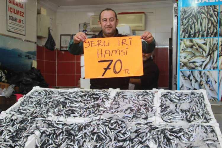 <p>Türkiye’de 1 Eylül’de başlayan balık avı sezonu, özellikle hamsi ve istavritte bollukla devam ediyor.</p>