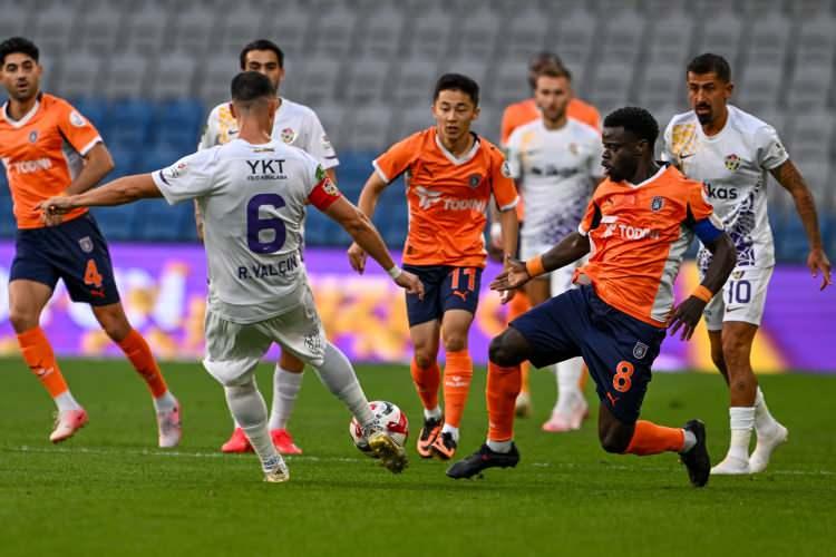 <p>Başakşehir 0-0 Eyüpspor<br />
<br />
Trendyol Süper Lig</p>
