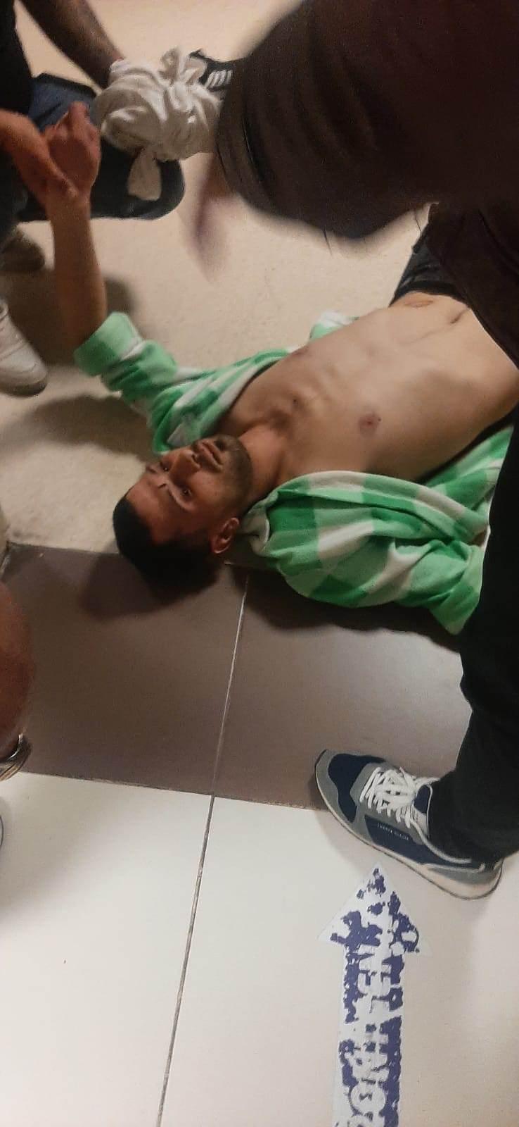 <p>İddiaya göre, konseri meydanın yanındaki işyerinden izleyen Arif Şengül (29), burada arkadaşları ile birlikte alkol aldı. </p>