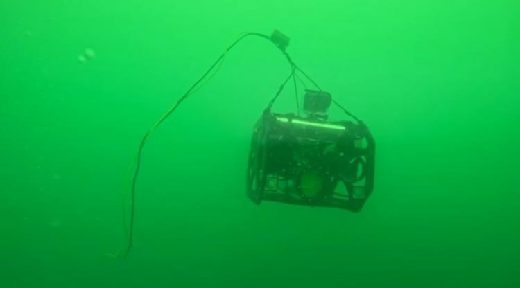 <p>Teknik Üniversitesi öncülüğünde yürütülen çalışmalarda, deniz altındaki hayalet ağların tespiti, haritalandırılması ve temizlenmesine yönelik kapsamlı bir proje yürütülüyor.</p>
