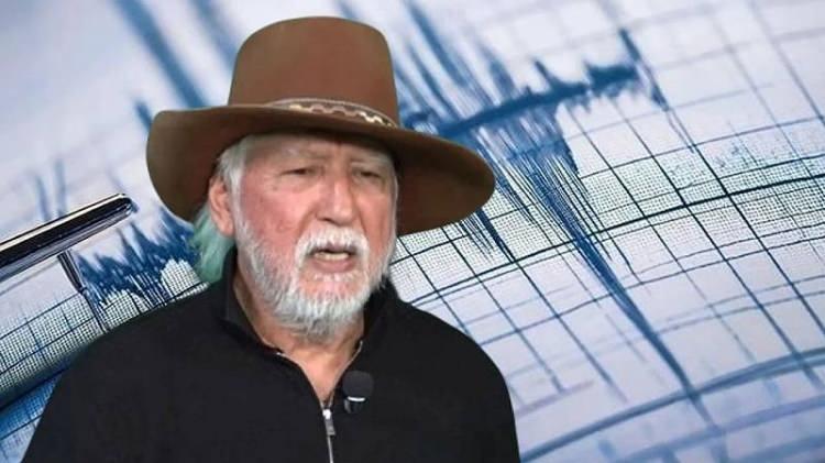 <p>Yalova çevresinde yer alan fay hatlarını değerlendiren Üşümezsoy, 1894 yılında kırılan Yalova-Çınarcık hattının bugün büyük bir stres taşımadığını, ancak hemen güneyinde yer alan Bozburun Fayı’nın dikkatle izlenmesi gerektiğini söyledi.</p>

<p> </p>
