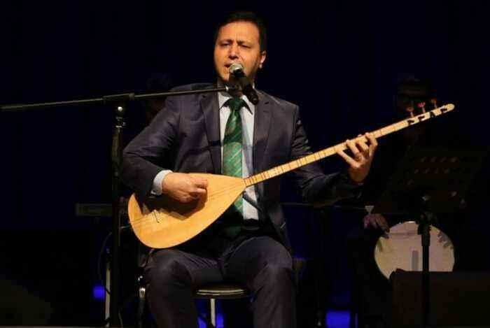 <p>Uzun süredir sahnelere ara veren Hakalmaz, hem sağlığına kavuşmanın hem de organ bağışının önemine dikkat çekmenin mutluluğunu yaşayacak.</p>
