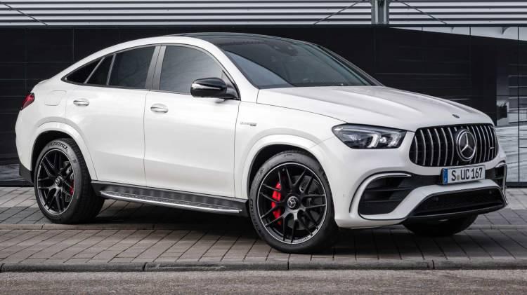 <p><span style="color:#B22222"><strong>AMG GLE 63</strong></span></p>
<p> </p>
<p>Listenin ilk sırasında GLE 63 modeli yer alıyor.</p>
<p>Tasarımı hoş görünse de, sorunlar otomobilin kalbinde. AMG GLE 63, dışarıdan bakıldığında Porsche Cayenne gibi rakiplerle yarışabilecek lüks bir SUV gibi görünse de, gerçekte bulabileceğiniz en güvenilmez lüks araçlardan biri.</p>
<p>Aracın aşırı güçlü motoru dikkat çekiyor fakat sahipleri, dijital sistem arızalarıyla birlikte tehlikeli süspansiyon hatalarından sıklıkla şikayet ediyor.</p>