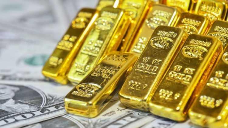 <p><span style="color:rgb(178, 34, 34)"><strong>JPMORGAN</strong></span></p>

<p> </p>

<p>JPMorgan stratejistleri, yatırımcıların altına olan ilgisinin önümüzdeki üç yıl içinde fiyatları yüzde 110 artırabileceğini öngörüyor. Nikolaos Panigirtzoglou liderliğindeki ekip, yatırımcıların hisse senetlerine karşı korunmak için altına yöneldiğini belirtti.</p>
