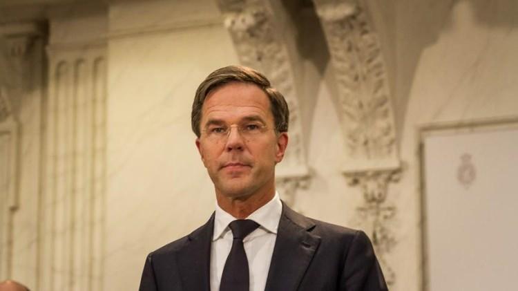 <p><strong><span style="color:rgb(178, 34, 34)">MARK RUTTE</span>  |  ÖĞRETMEN</strong></p>

<p> </p>

<p><strong>Eski Hollanda Başbakanı</strong></p>
