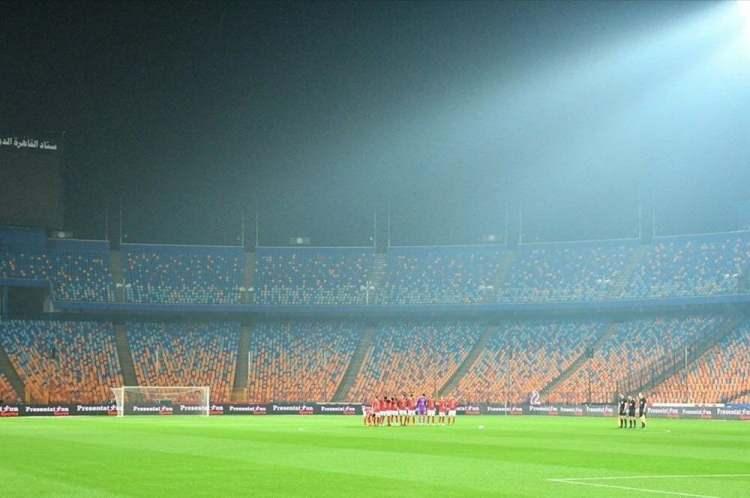 <p>19- KAHİRE ULUSLARARASI STADYUMU</p>

<p>* Kapasite: 75 bin</p>

<p>* Takım: Al Ahli ve Zamalek</p>

<p>* Konum: Kahire (Mısır)</p>
