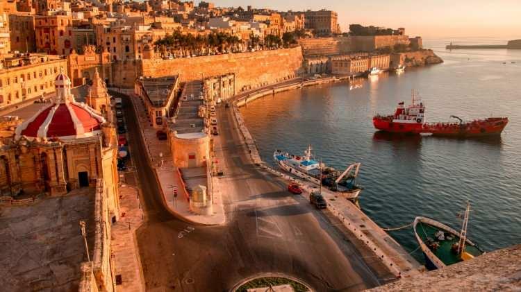 <p><strong>Dünyanın en küçük başkentlerinden biri olan Valletta, 1500'lü yıllarda Aziz John Şövalyeleri tarafından yarımada üzerinde kurulmuştur. </strong></p>
