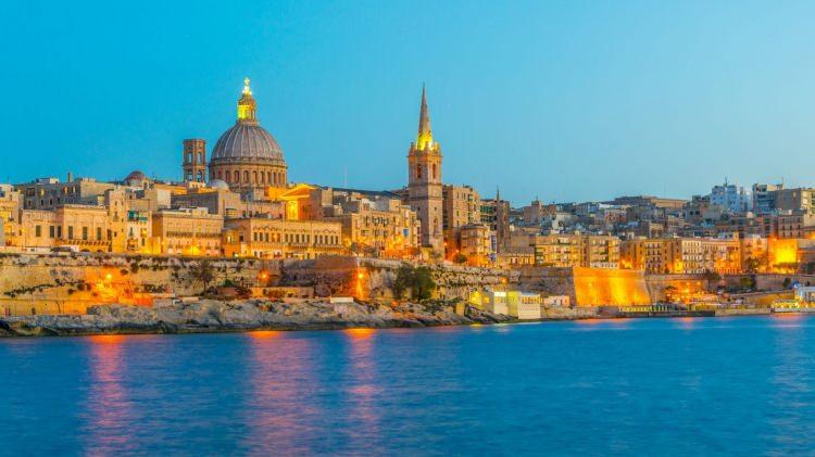 <p><strong>Avrupa'nın en cazip turizm noktalarından biri haline gelen şehir, ayrıca uygun fiyatlı olması ve Akdeniz mutfağının yerel lezzetleriyle de ideal bir gezi rotası.</strong></p>