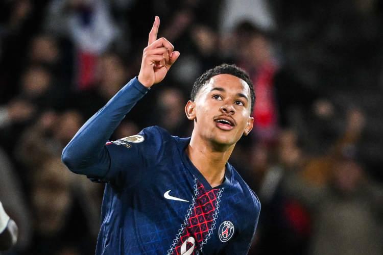 <p>10-Mayulu (PSG)</p>

<p>11 maç: 7 gol 4 asist</p>
