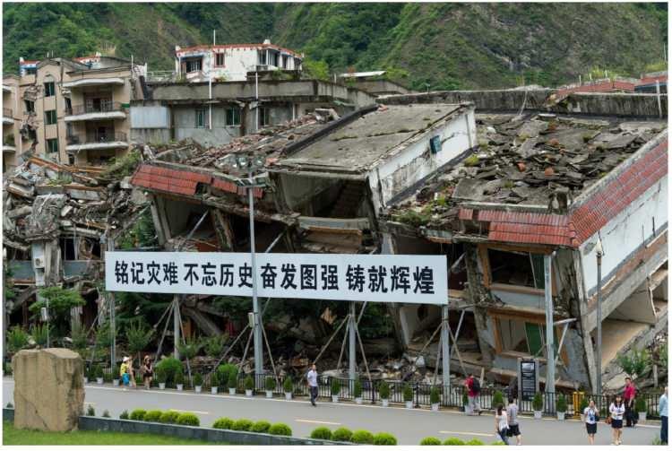 <p><strong><span style="color:rgb(178, 34, 34)">12)&nbsp; &Ccedil;İN&nbsp; -&nbsp;&nbsp;sichuan&nbsp; Depremi</span>&nbsp; |&nbsp; 7.9</strong></p>

<p>&nbsp;</p>

<p><strong>Yıl: 2008</strong></p>

<p>&nbsp;</p>

<p>&nbsp;</p>

<p><span style="color:inherit"><strong>87 BİN 587 &Ouml;L&Uuml;</strong></span></p>

<p>&nbsp;</p>
