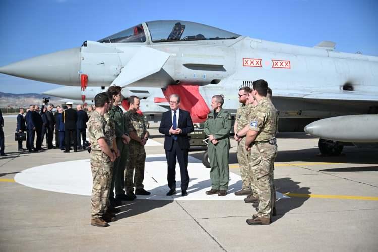 <p><span style="color:rgb(0, 0, 0)">İngiltere Başbakanı Keir Starmer, Cumhurbaşkanı Recep Tayyip Erdoğan'ın davetine icabetle Ankara'ya resmi ziyaret gerçekleştiriyor. </span></p>