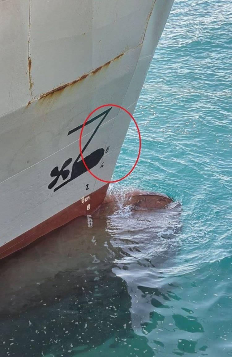 <p>Görüntüler dosyaya girdi</p>

<p>Yukay'ın teknesine çarptığı değerlendirilen 'Arel 7' isimli kuru yük gemisinin İzmit Limanı'na geldiği anların görüntüsü de ortaya çıktı. Güvenlik kamerası görüntülerinde; 5 Ağustos'ta saat 04.00 sıralarında limana yanaşan 'Arel 7’nin kaptanı Cemal Tokatlıoğlu ile yanındaki mürettebatın saat 04.17’de gemiden inip, baş kısmına gelerek gemiye baktığı ardından iskele baş tarafta durup tekrar gemiye baktığı görüldü. Önünde belirgin sürtme izleri olduğu saptanan geminin fotoğraflarıyla birlikte bu görüntüler de soruşturma dosyasına girdi.</p>
