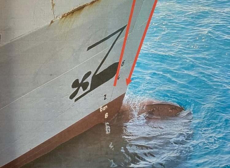 <p>GEMİNİN ÖNÜNDE SÜRTÜNME İZLERİNE RASTLANDI</p>

<p>İş insanının ölümüne ilişkin Bandırma Cumhuriyet Başsavcılığı tarafından yürütülen soruşturma kapsamında, Halit Yukay'ın parçalanmış yatına çarptığı öne sürülen 'Arel 7' isimli yük gemisinin radar hareketleri araştırıldı. Sahil Güvenlik ekiplerinin incelemesinde; kuru yük gemisinin ön tarafında sürtme izleri olduğu tespit edildi. Yalova Cumhuriyet Başsavcılığı, bölgedeki gemi trafiği ile 'Arel 7'nin rotasını mercek altına aldı. Gemideki sürtme izlerini gösteren 2 fotoğraf karesi de soruşturma dosyasına girdi. Kazadan 1 gün önce Çanakkale'de çekilen fotoğrafta geminin önünde herhangi bir iz görülmezken, 5 Ağustos'ta geminin yükünü götürdüğü İzmit'te çekilen fotoğrafta, 'Arel 7'nin önündeki belirgin iz ve darbe dikkat çekti.</p>

<p> </p>
