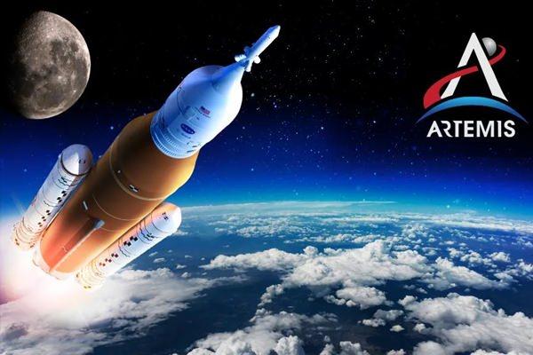 <p><span style="color:#800080"><em><strong>"Son uzay yarışını biz kazandık, bu yenisini de kazanacağız."</strong></em></span></p>
