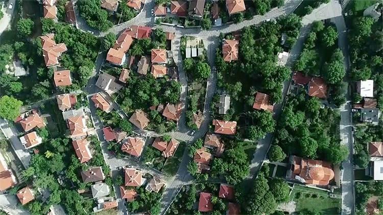 <p><span style="color:#B22222"><strong>Kırklareli</strong></span></p>

<p>Metrekare fiyatı: 35 bin 492 TL</p>

<p>2025 fiyat artışı: %26,62</p>
