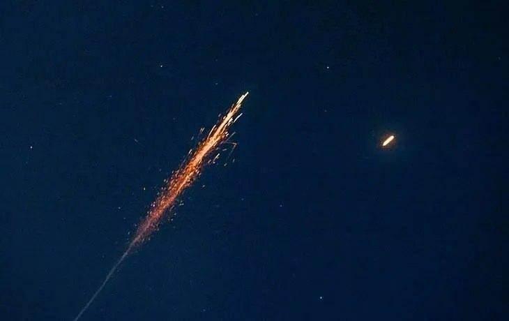 <p>İran resmi haber ajansı IRNA'ya göre, Pezeşkiyan, ülkedeki nükleer tesisleri ziyareti esnasında açıklamalarda bulundu.</p>

<p> </p>
