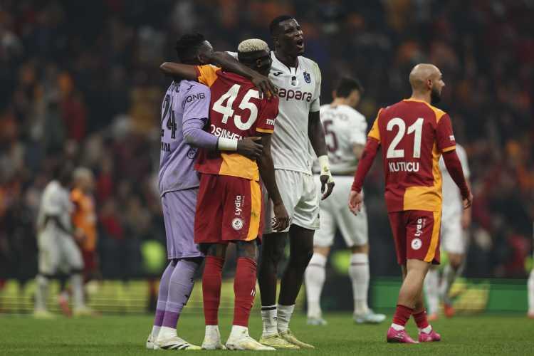 <p>Mücadele başladığı gibi golsüz sona erdi ve taraflar sahadan 1'er puanla ayrıldı.</p>