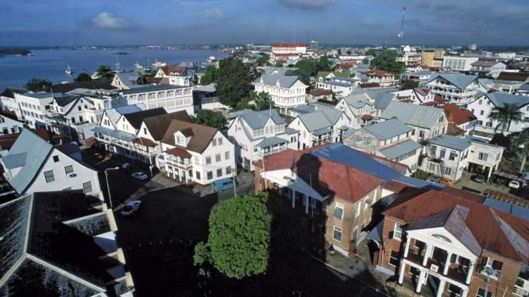 <p><span style="color:#B22222"><strong>Surinam</strong></span></p>

<p>&nbsp;</p>

<p>90 g&uuml;n vizesiz</p>
