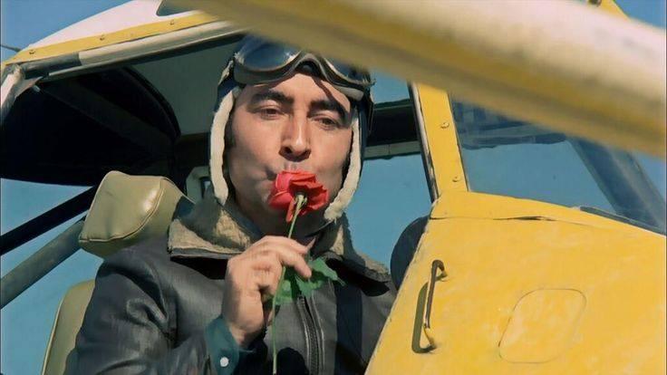 <p><strong><span style="color:#800080"><em>"Yakında öldüm, ondan haberiniz var mı? İki defa daha ölmüştüm, bu üçüncü oldu."</em></span></strong></p>
