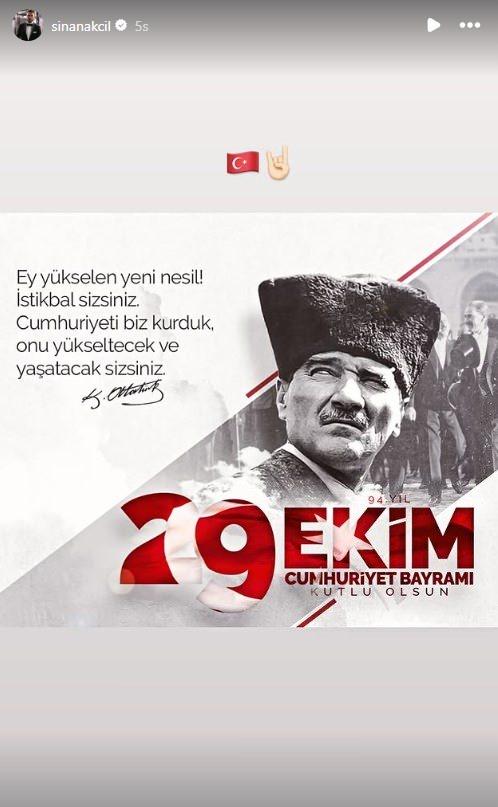 <p><span style="color:#FF0000"><strong>SİNAN AKÇIL</strong></span></p>