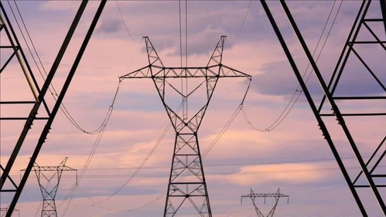 <p><strong><span style="color:#B22222">1- BU UYGULAMANIN AMACI NEDİR?</span></strong></p>

<p><strong><span style="color:#B22222">​</span></strong></p>

<p>Mevcutta tüm elektrik abonelerine sağlanan desteklerin daha adil dağılımını sağlamak ve enerji kaynaklarının verimli kullanılmasını teşvik etmek.</p>
